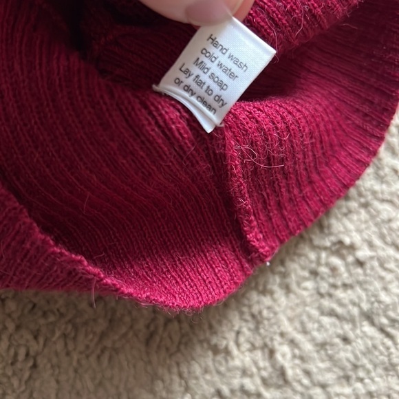 Peruvian Connectipn V Neck Alpaca Magenta Sweater - Picture 6 of 7